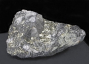 Calaverite, Gold, Coloradoite and Magnetite in Quartz