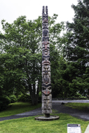 Yaadaas Crest Totem Pole in Sitka National Historic Park