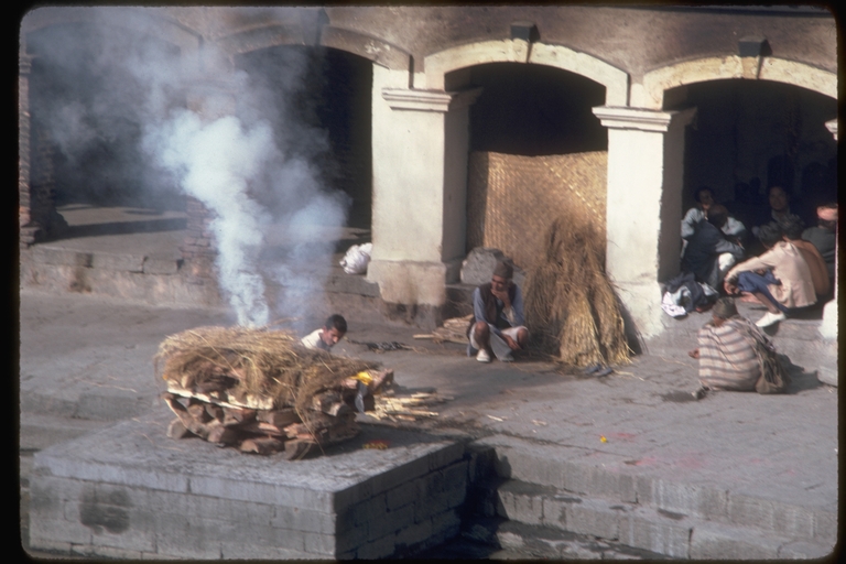 Cremation at Pashupatnath burning ghat, Kathmandu, Nepal