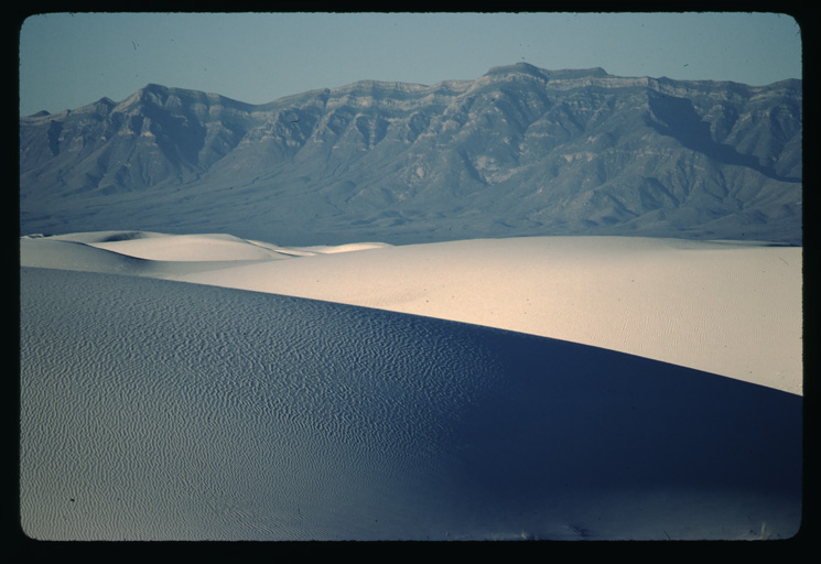 Gypsum sand dunes at White Sands National Monument, New Mexico