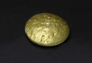 Gold (cast button)