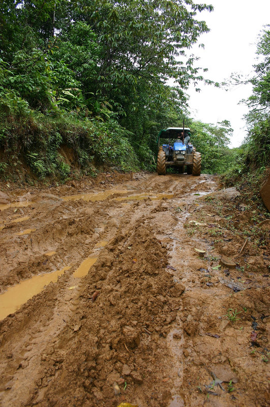 Transport Tractor to Rara Avis (Costa Rica)