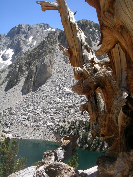 Heat Lake in the Sierra Nevada Heat Lake in the Sierra Nevada