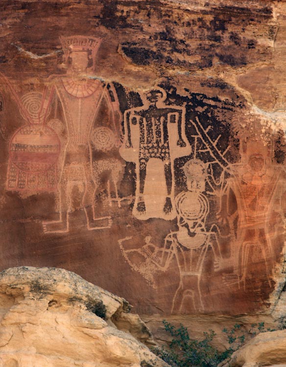 'Three Kings' Panel of Petroglyphs / McConkie Ranch Site (Utah) 'Three Kings' Panel of Petroglyphs / McConkie Ranch Site (Utah)