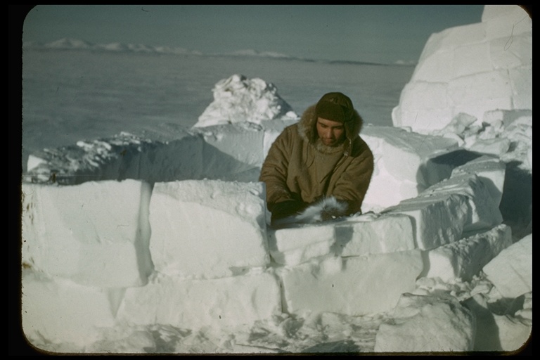 Building an ice house (Igloo) in Alaska, USA Building an ice house (Igloo) in Alaska, USA