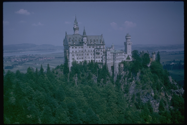 Neuschwanstein Castle, Bavaria, Germany Neuschwanstein Castle, Bavaria, Germany