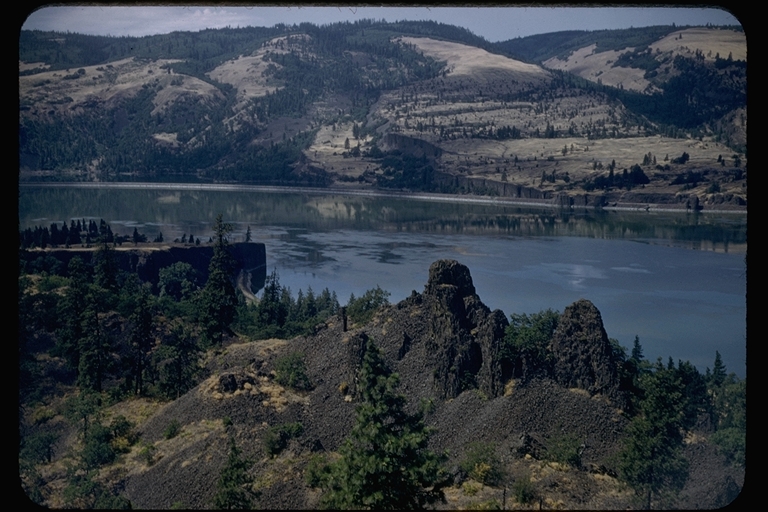 View of the Columbia River at Memaloose State Park, Oregon