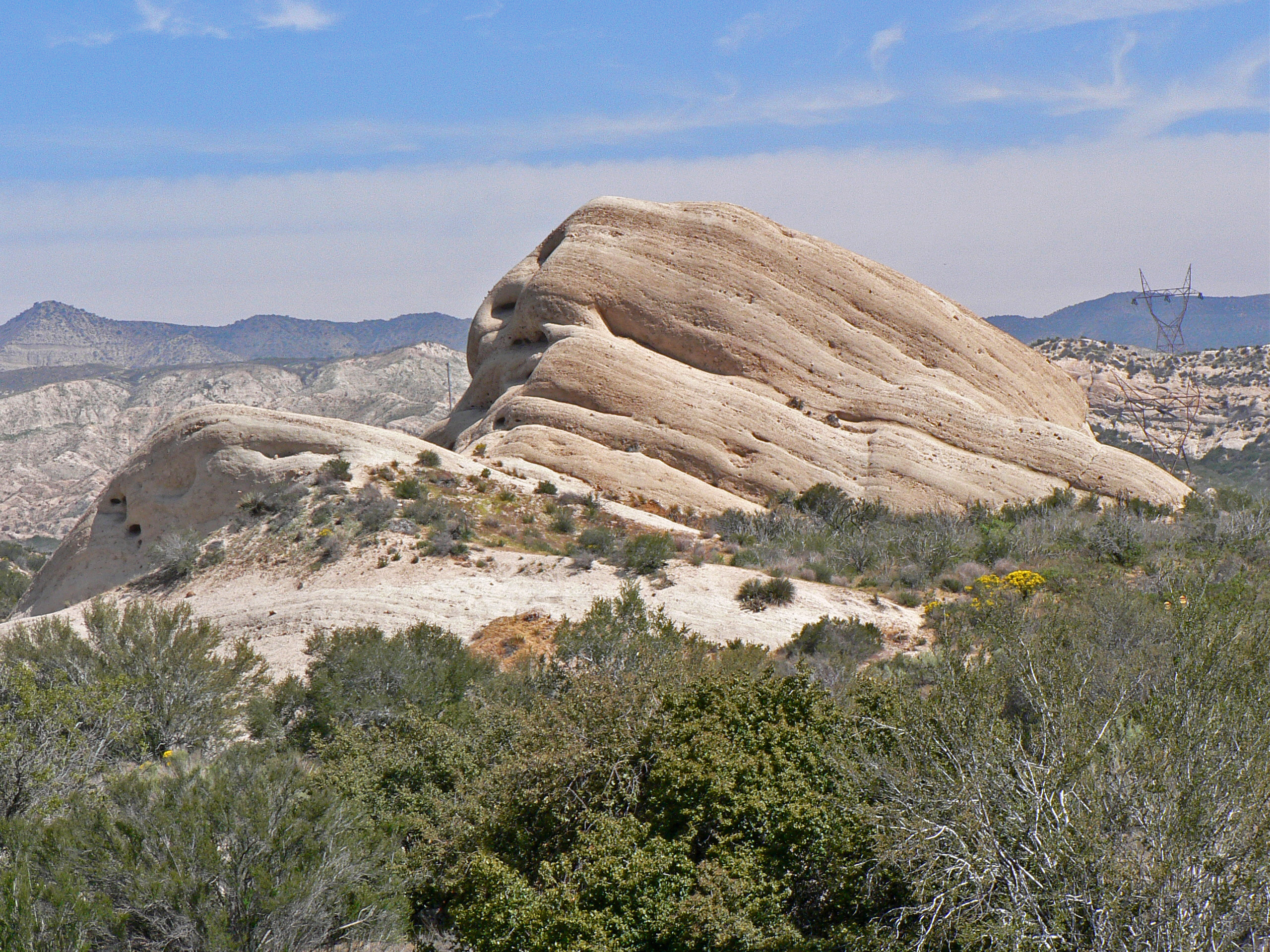 Mormon Rocks near Phelan (California)